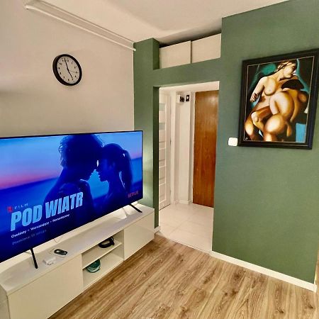 Holiday Metro Fast Wifi Tv'70 Netflix Hbo Appletv Warsaw Exterior photo