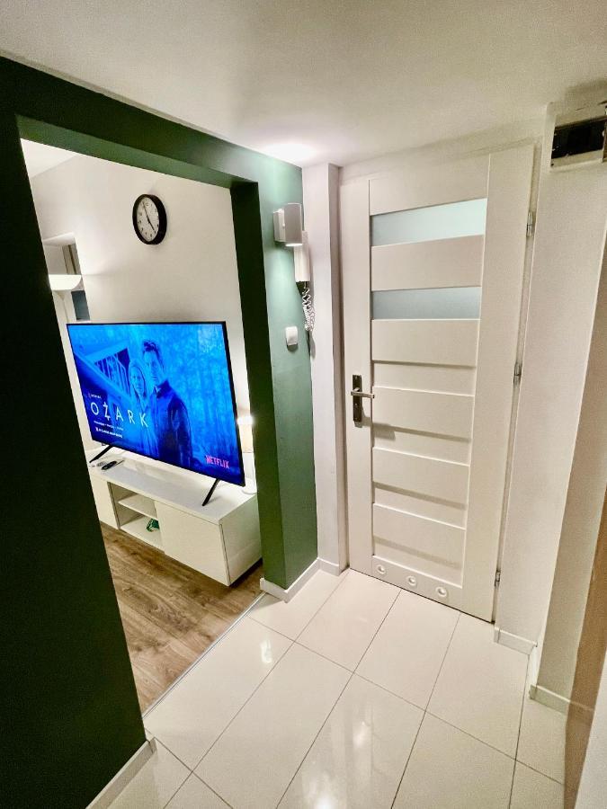 Holiday Metro Fast Wifi Tv'70 Netflix Hbo Appletv Warsaw Exterior photo