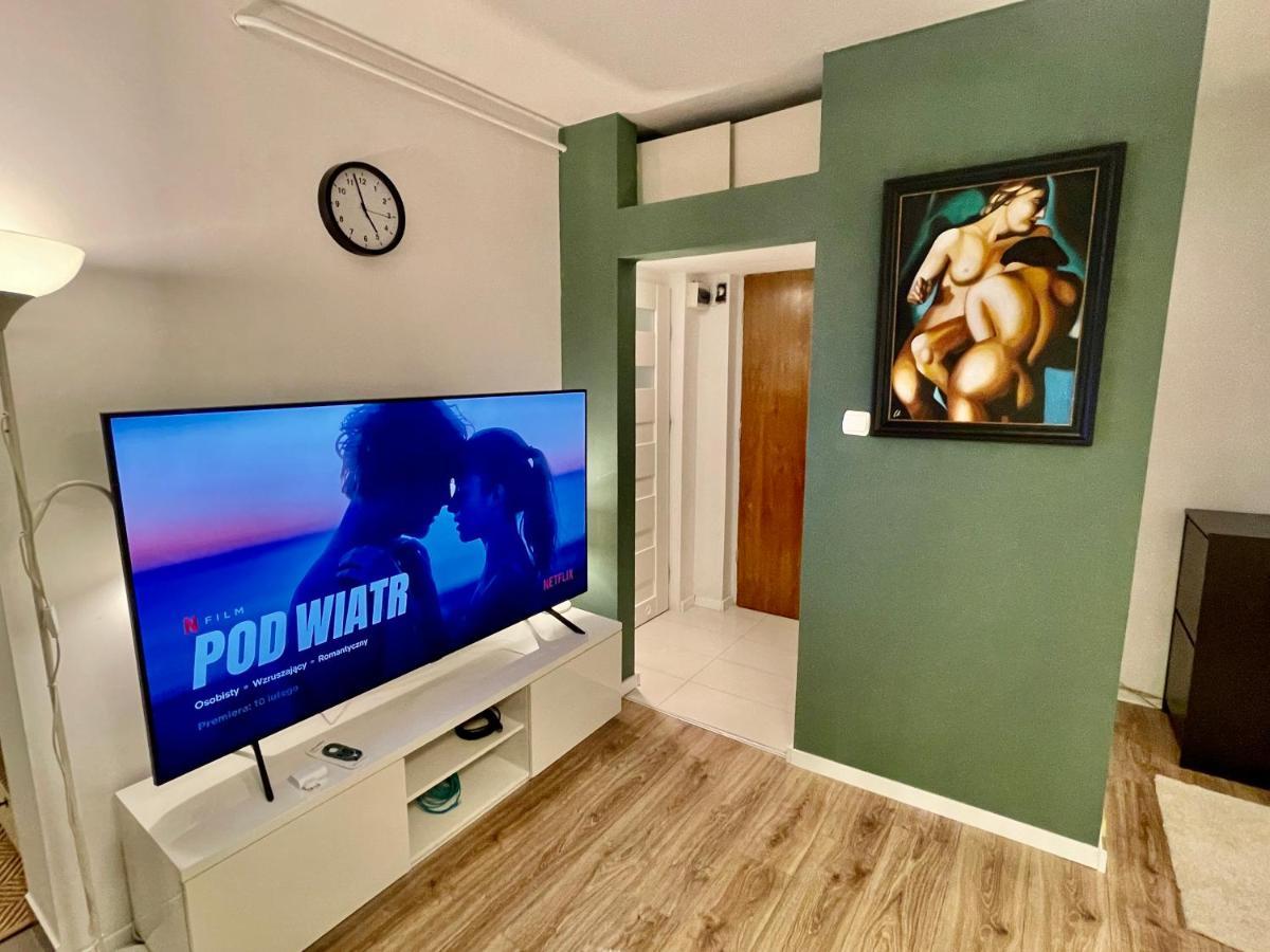Holiday Metro Fast Wifi Tv'70 Netflix Hbo Appletv Warsaw Exterior photo