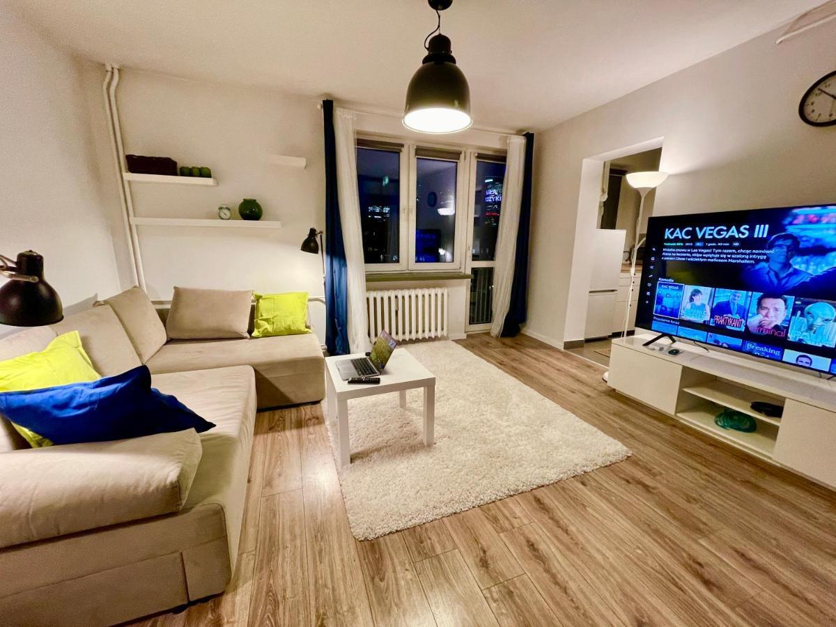 Holiday Metro Fast Wifi Tv'70 Netflix Hbo Appletv Warsaw Exterior photo